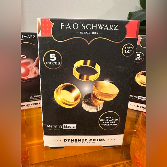 FAO Schwarz Magic Bundle 4-Piece Set • Dynamic Coins & Light From Anywhere • NIB - Picture 5 of 8